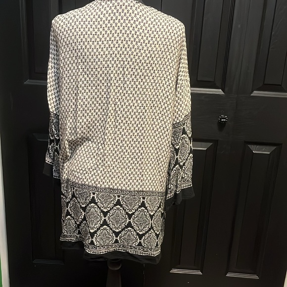 Boho Cardigan (Bin 1) - Picture 2 of 3